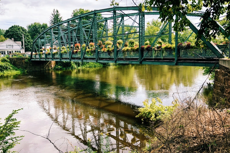 Pediatric Dentist in Simsbury